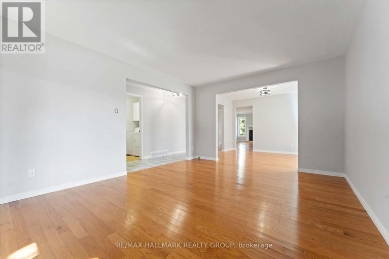 28946187/647-apollo-way/fallingbrookpineridge/ottawa/ontario/K4A1T2_7