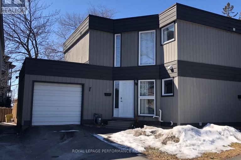 29468633/42-compata-way/blackburn-hamlet-south/ottawa/ontario/K1B4W9_1