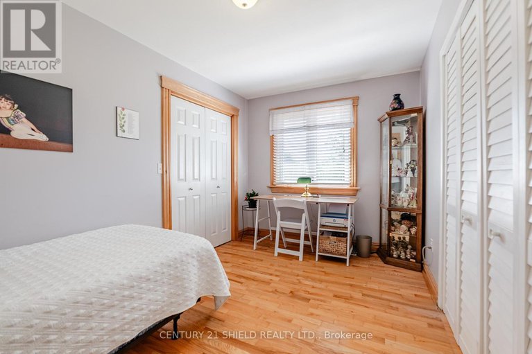 29038692/14215-county-rd-2-highway/south-stormont-osnabruck-twp/south-stormont/ontario/K0C1M0_24