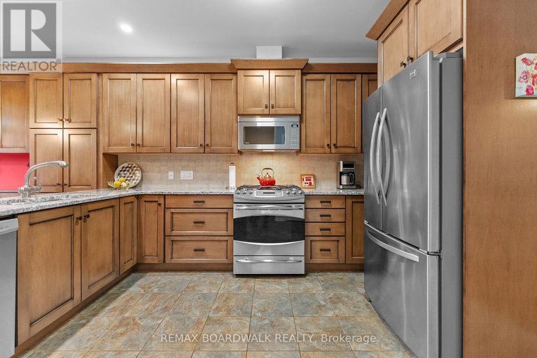 29636678/12-royalty-way/north-grenville-twp-kemptville-south/north-grenville/ontario/K0G1J0_6