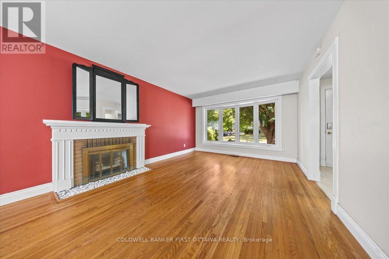 28970262/2326-harding-road/elmvale-acresurbandale/ottawa/ontario/K1G3B9_7