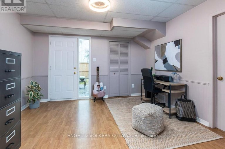 29618485/31-castlegreen-private/hunt-club-parkgreenboro/ottawa/ontario/K1T3N4_21