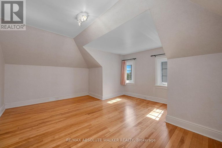 28422236/210-rideau-terrace/lindenlea/ottawa/ontario/K1M0Z2_27