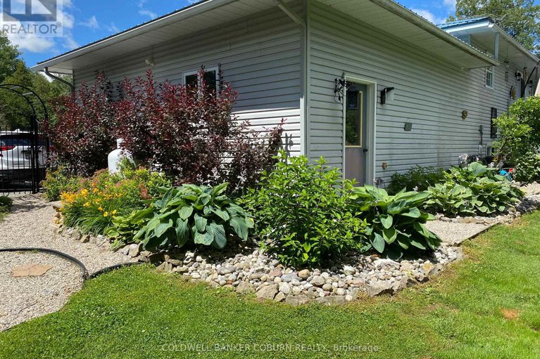 29376063/6167-burritts-rapids-road/north-grenville-twp-kemptville-south/north-grenville/ontario/K0G1N0_9