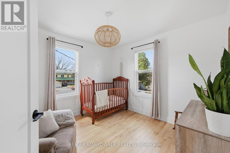 29643946/62-craig-street/village-of-russell/russell/ontario/K4R1A2_30