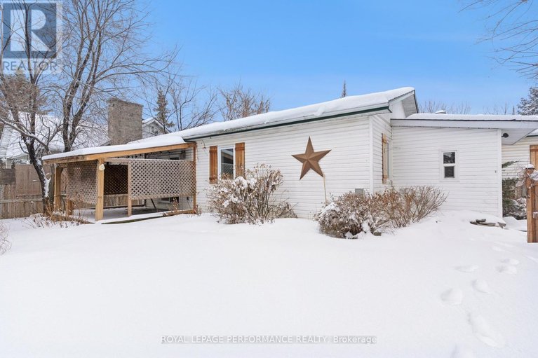 29513400/121-elizabeth-street/pakenham/mississippi-mills/ontario/K0A2X0_34