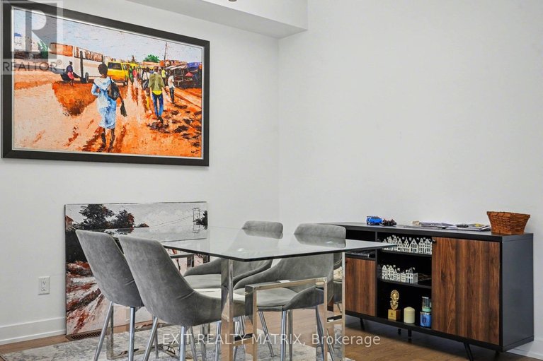 29613150/656-putney-crescent-w/stittsville-south/ottawa/ontario/K2S2N7_6