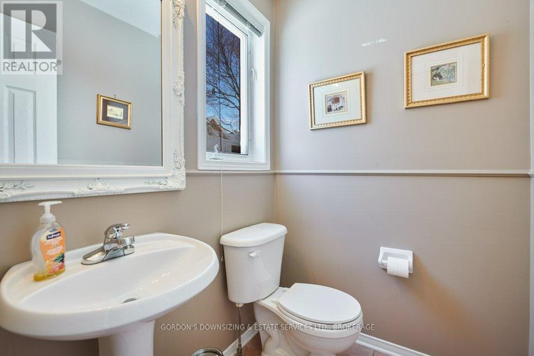 29228348/6370-sablewood-place/chapel-hill/ottawa/ontario/K1C7M3_17