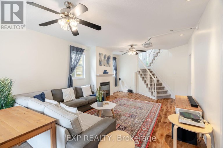 28873619/1562-lisbon-street/fallingbrookpineridge/ottawa/ontario/K4A4B9_37