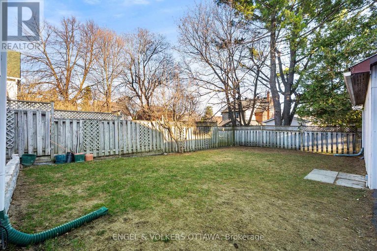 29651793/1252-anoka-street/ridgemont/ottawa/ontario/K1V6C6_35