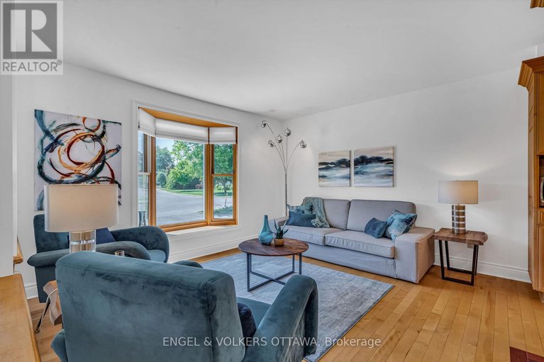 29043214/1369-fontenay-crescent/south-keys/ottawa/ontario/K1V7K5_2