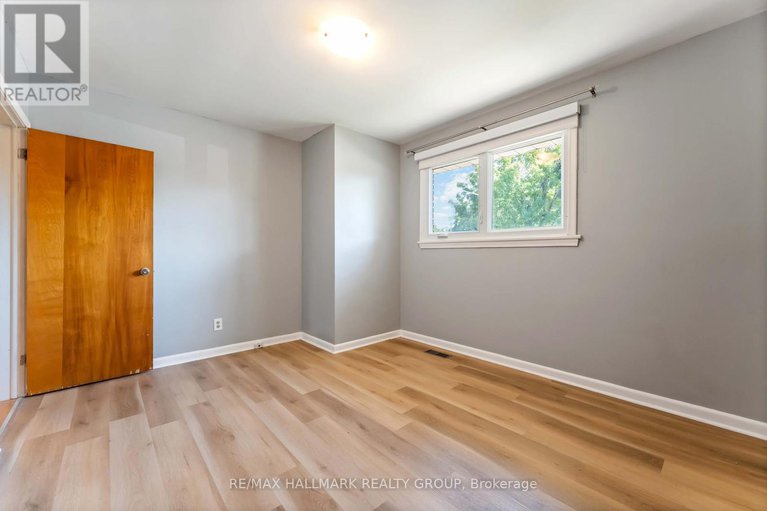 28737782/1921-navaho-drive/bel-air-heights/ottawa/ontario/K2C0T5_14