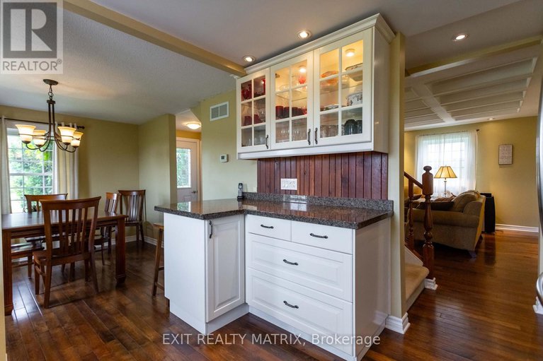 28874939/1467-wade-road/russell-twp/russell/ontario/K4R1E5_19