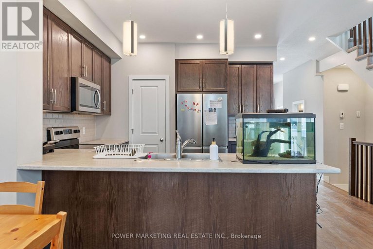 29476650/431-cope-drive/emerald-meadowstrailwest/ottawa/ontario/K2V0P4_8