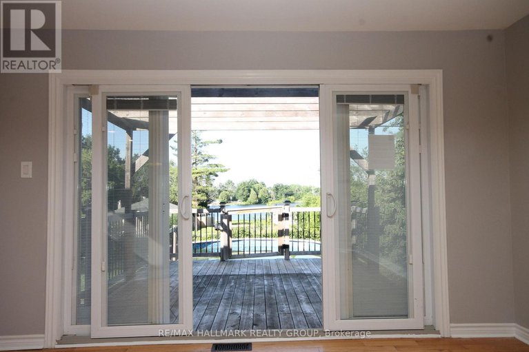 28422586/1844-river-road/manotick-east-to-manotick-station/ottawa/ontario/K4M1B4_12