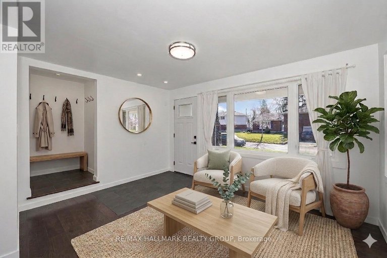 29670694/1138-sherman-drive/bel-air-heights/ottawa/ontario/K2C2M4_3