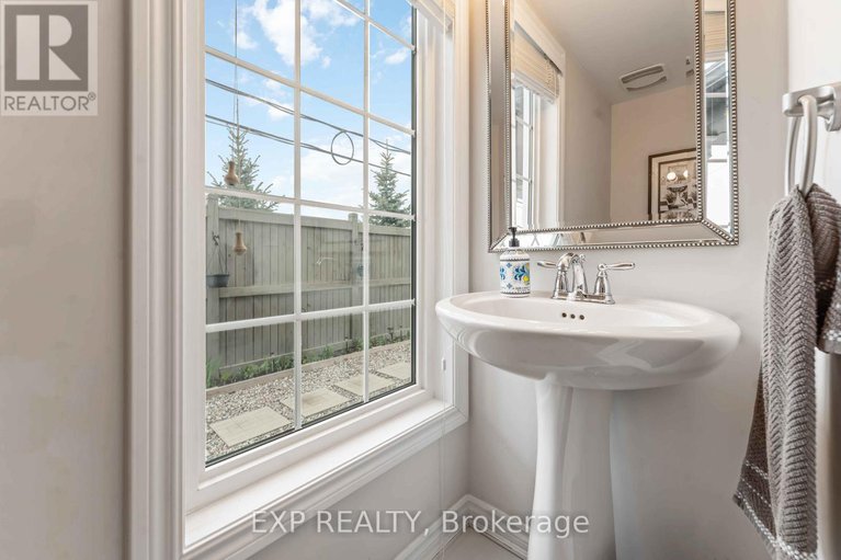 28403704/226-par-la-ville-circle/stittsville-north/ottawa/ontario/K2S0T6_33
