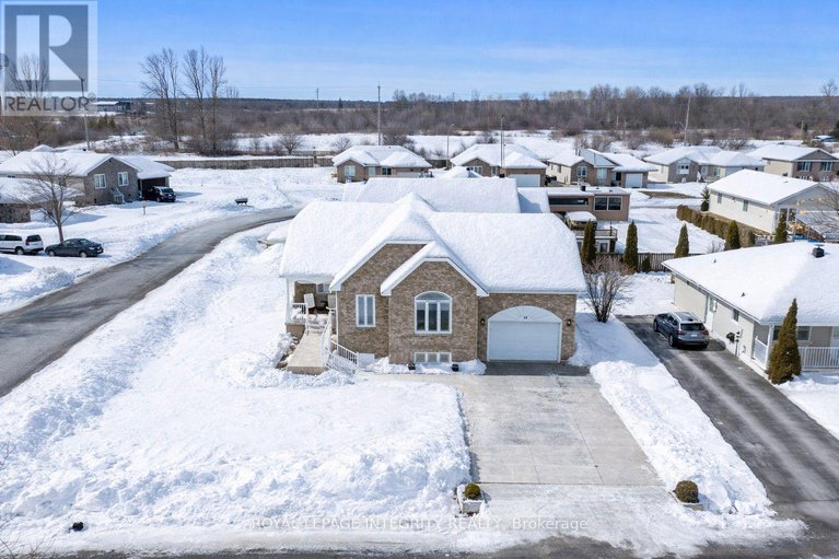 29409761/55-rowan-drive/morrisburg/south-dundas/ontario/K0C1X0_25