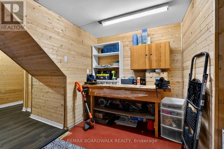 29402322/2462-tupper-avenue/hawthorne-meadows/ottawa/ontario/K1G1G7_43