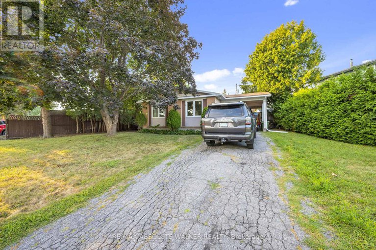 28742533/428-hatfield-crescent/bilberry-creekqueenswood-heights/ottawa/ontario/K1E1M8_21