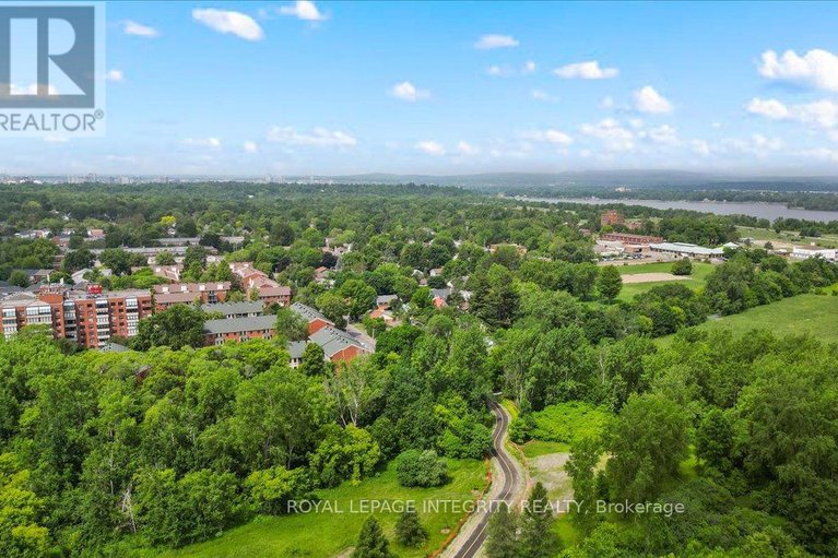 28552729/1094-blasdell-avenue/manor-park/ottawa/ontario/K1K0C3_43