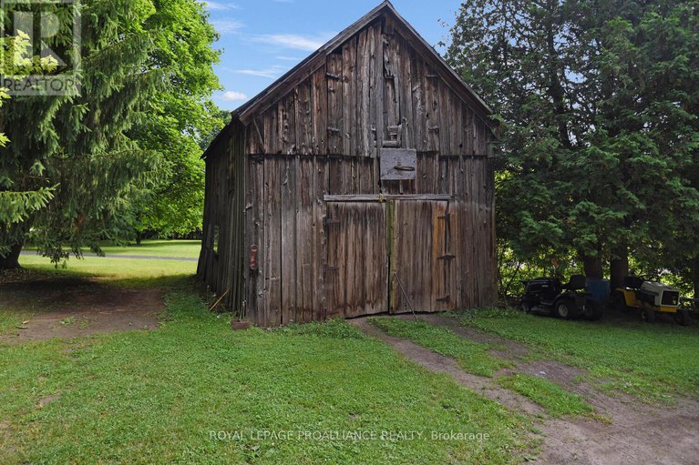 28597372/3641-maple-avenue/augusta-twp/augusta/ontario/K0E1T0_21