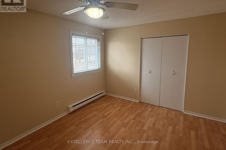 29464236/220-kenyon-street/alexandria/north-glengarry/ontario/K0C1A0_12