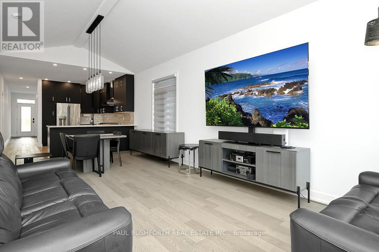 28592646/568-knotridge-street/mer-bleuebradley-estatesanderson-park/ottawa/ontario/K1W0M2_7
