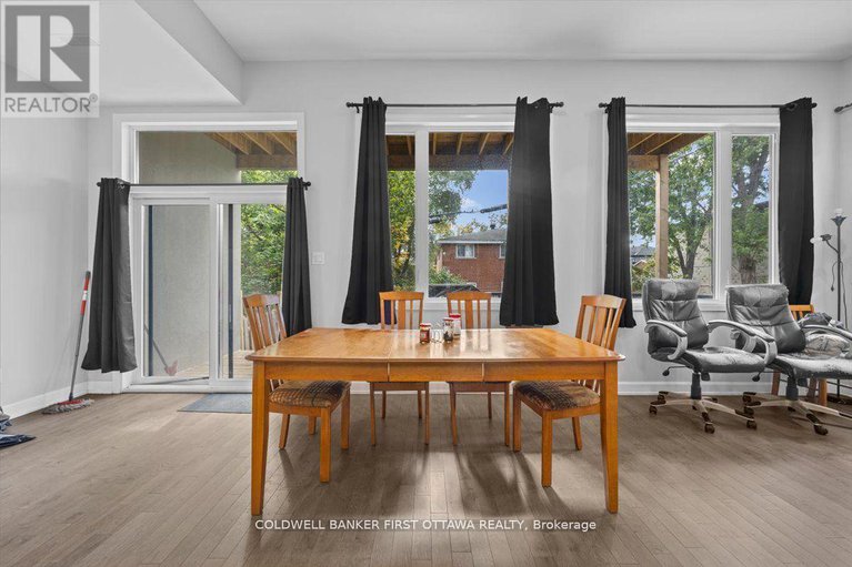 29049197/560-queen-mary-street/overbrookcastle-heights/ottawa/ontario/K1K1W1_10