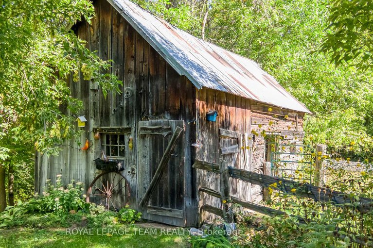 28847636/2828-con10-n/pakenham/mississippi-mills/ontario/K0A2X0_24