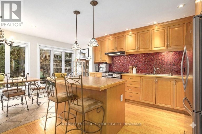 29668148/140-drummond-street/ottawa-east/ottawa/ontario/K1S1K2_12