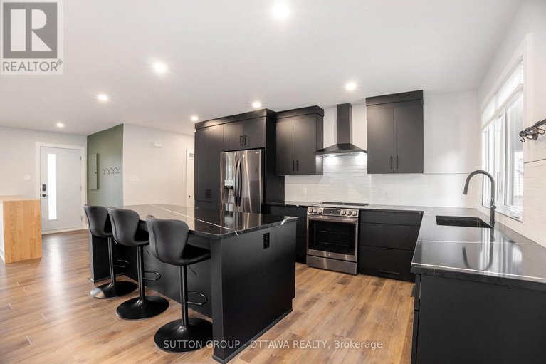 29017811/1299-brookline-avenue/ellwood/ottawa/ontario/K1V6S4_13