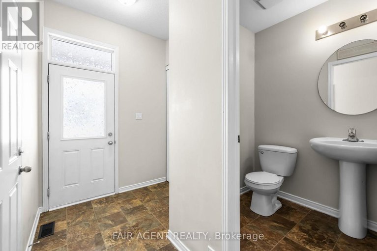 29495953/165-dahlia-street/town-of-rockland/clarence-rockland/ontario/K4K0G1_5