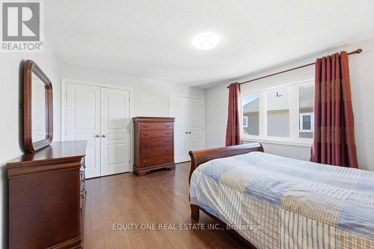 29590568/240-trailgate-street/riverside-southgloucester-glen/ottawa/ontario/K1V0Z9_38