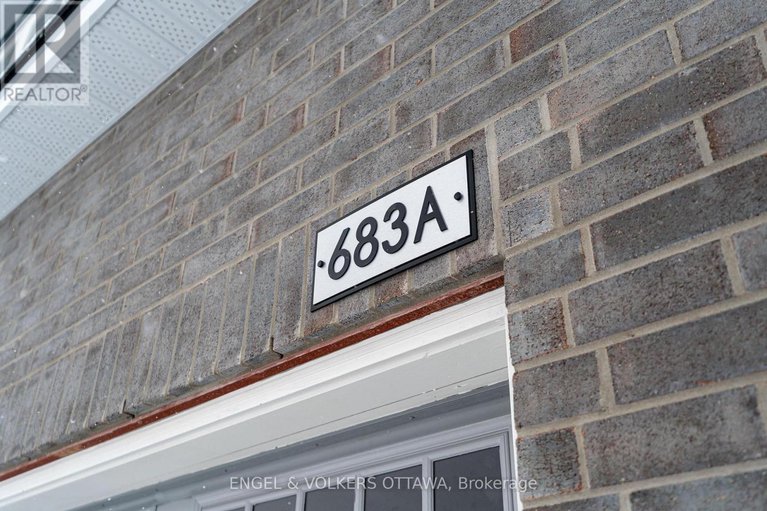 29224577/683-fisher-street/north-grenville-twp-kemptville-south/north-grenville/ontario/K0G1J0_3