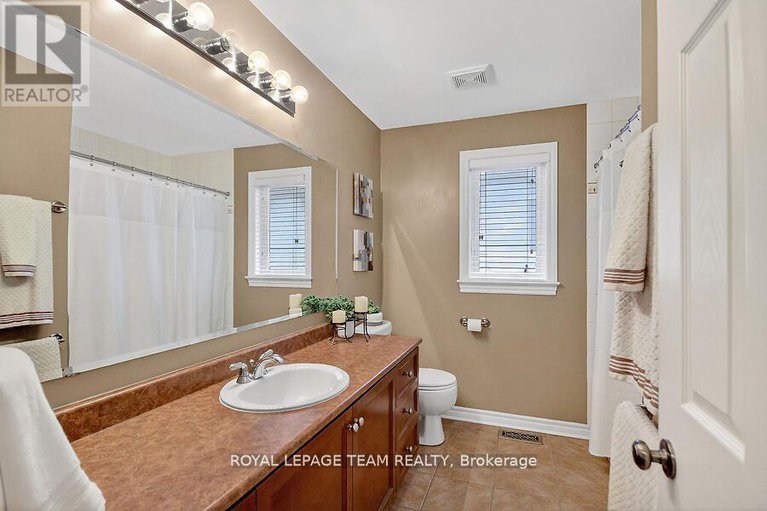 29201357/104-versilia-drive/barrhaven-east/ottawa/ontario/K2G7E4_39