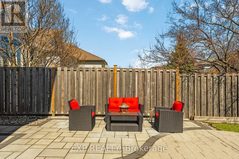 29674705/3-shining-star-circle/stittsville-south/ottawa/ontario/K2S2B5_44