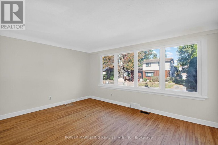 28690324/528-mutual-street/castle-heights/ottawa/ontario/K1K1C6_34