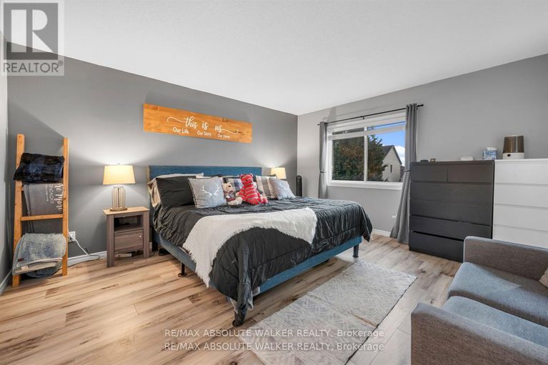 29208541/108-cedarock-drive/bridlewood/ottawa/ontario/K2M2H5_19