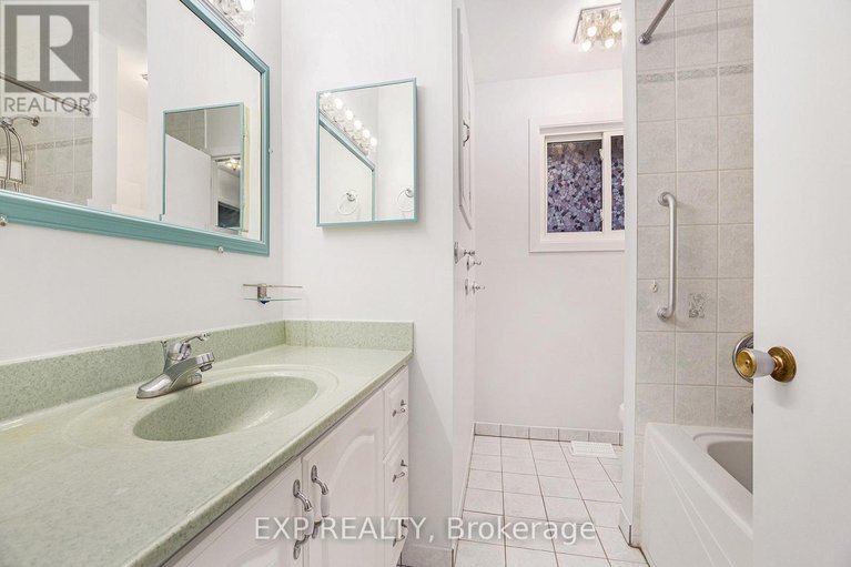 29565523/41-wigan-drive/borden-farmstewart-farmcarleton-heightsparkwood-hills/ottawa/ontario/K2E6K9_19