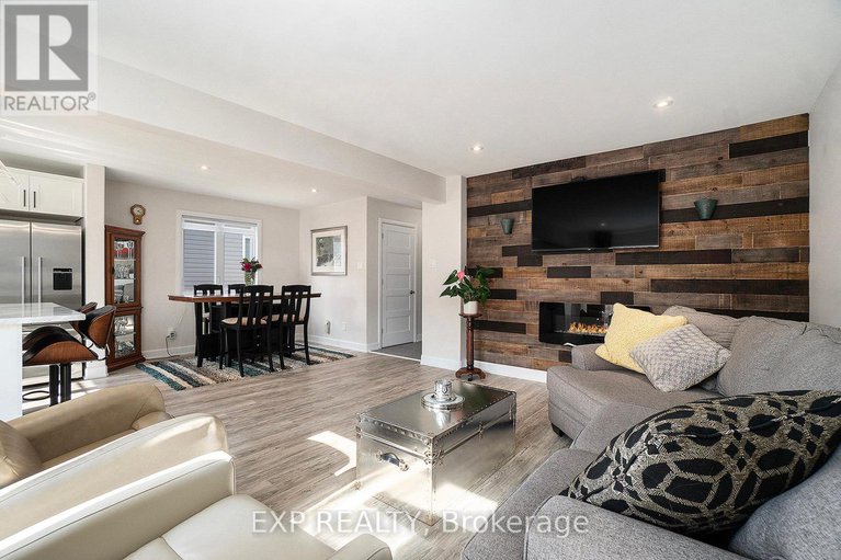28850981/704-azure-street/village-of-russell/russell/ontario/K4R1E5_8