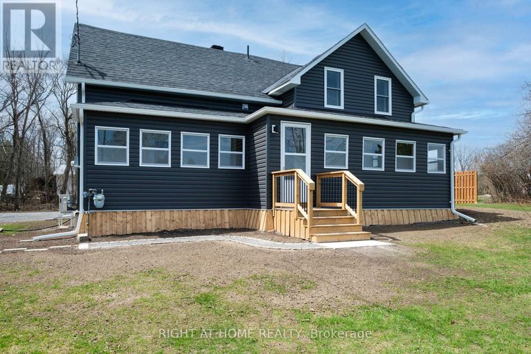 29656826/145-sarah-street-e/mcnabbraeside-twps/mcnabbraeside/ontario/K0A1G0_2