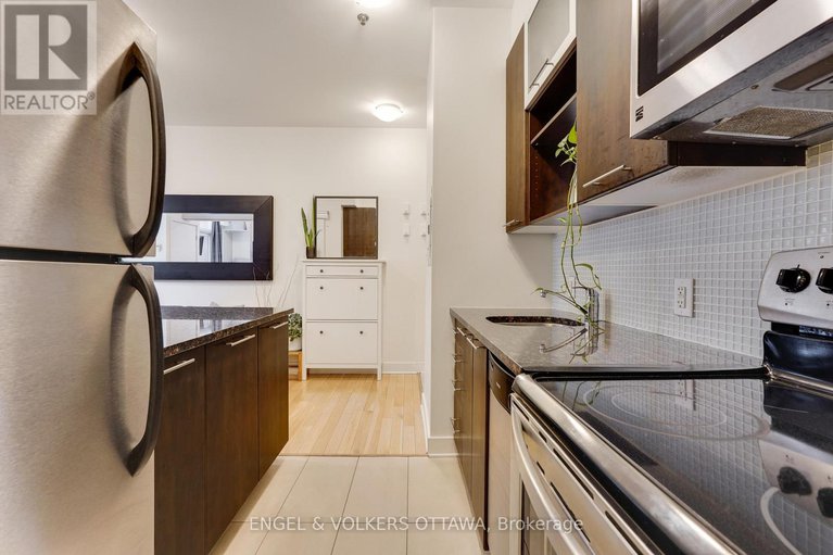 29426650/104-360-cumberland-street/lower-townbyward-market/ottawa/ontario/K1N0B1_21