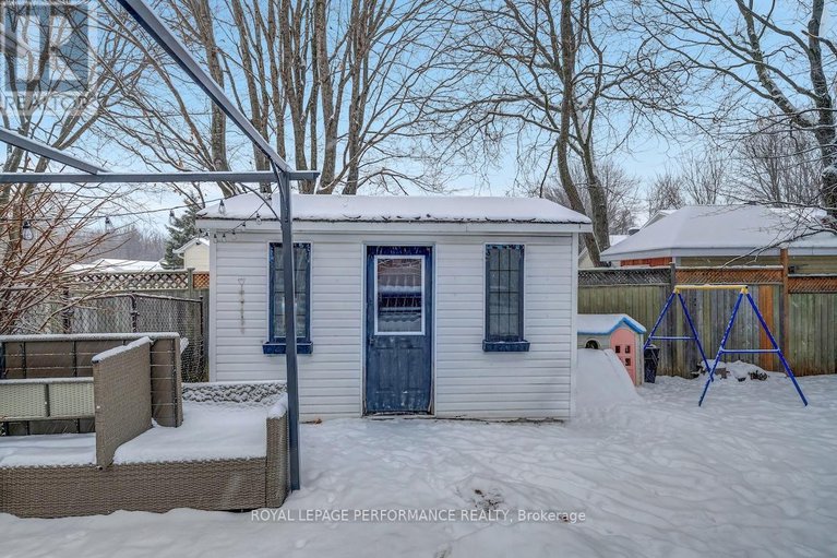 29180735/552-loucks-drive/village-of-russell/russell/ontario/K4R1B6_35