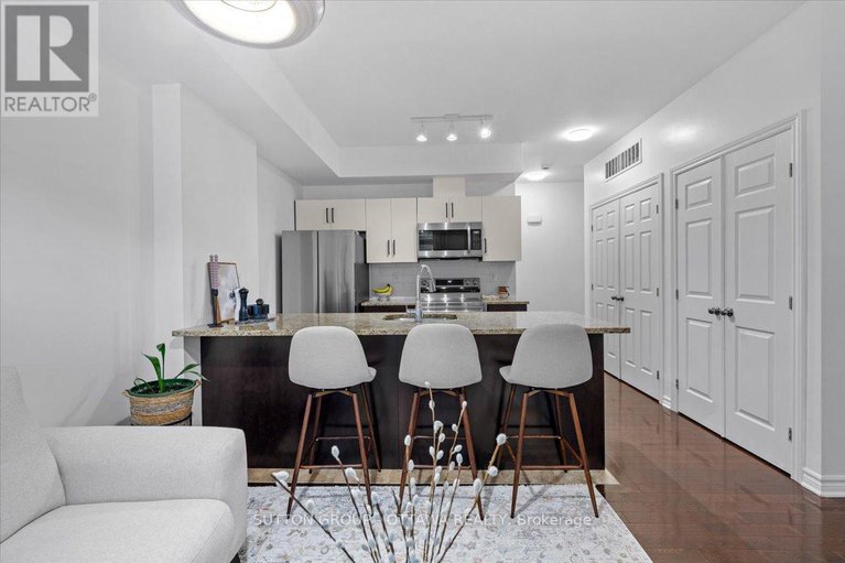 28527540/a-310-everest-private/elmvale-acres/ottawa/ontario/K1G4E3_6