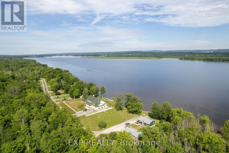 28701255/506-pago-road/clarencerockland-twp/clarence-rockland/ontario/K4K1K7_28