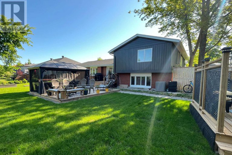 28747368/14-riverbrook-road/arlington-woods/ottawa/ontario/K2H7W6_7