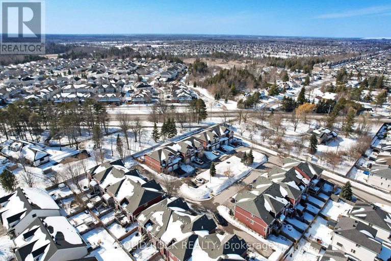29434004/62-evelyn-powers-private-n/stittsville-south/ottawa/ontario/K2S0E1_37