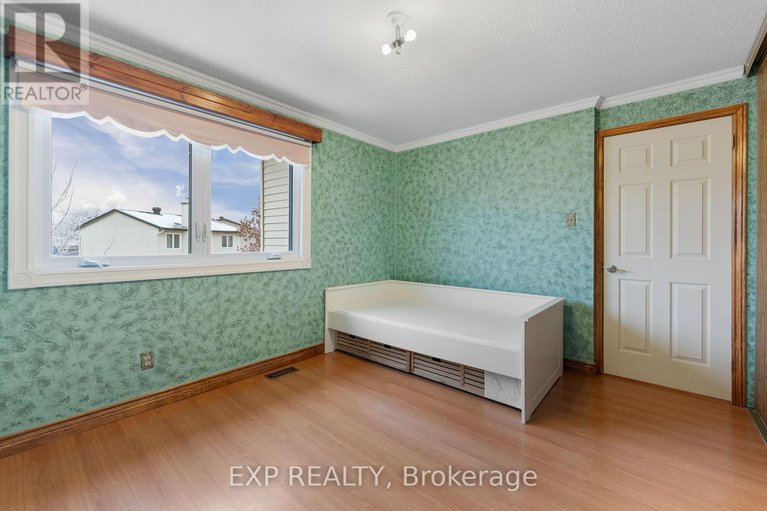 29126200/1626-prestwick-drive/queenswood-heights-south/ottawa/ontario/K1E2Y1_29