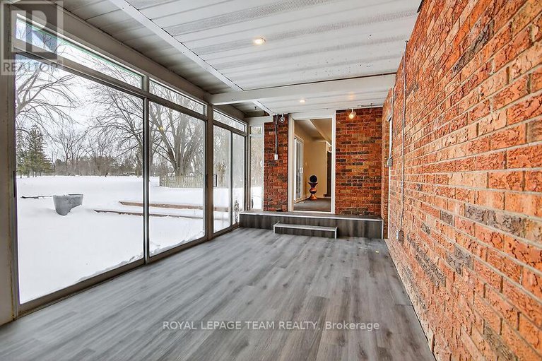 29283469/6636-marina-drive/manotick-south-to-roger-stevens/ottawa/ontario/K4M1B3_27